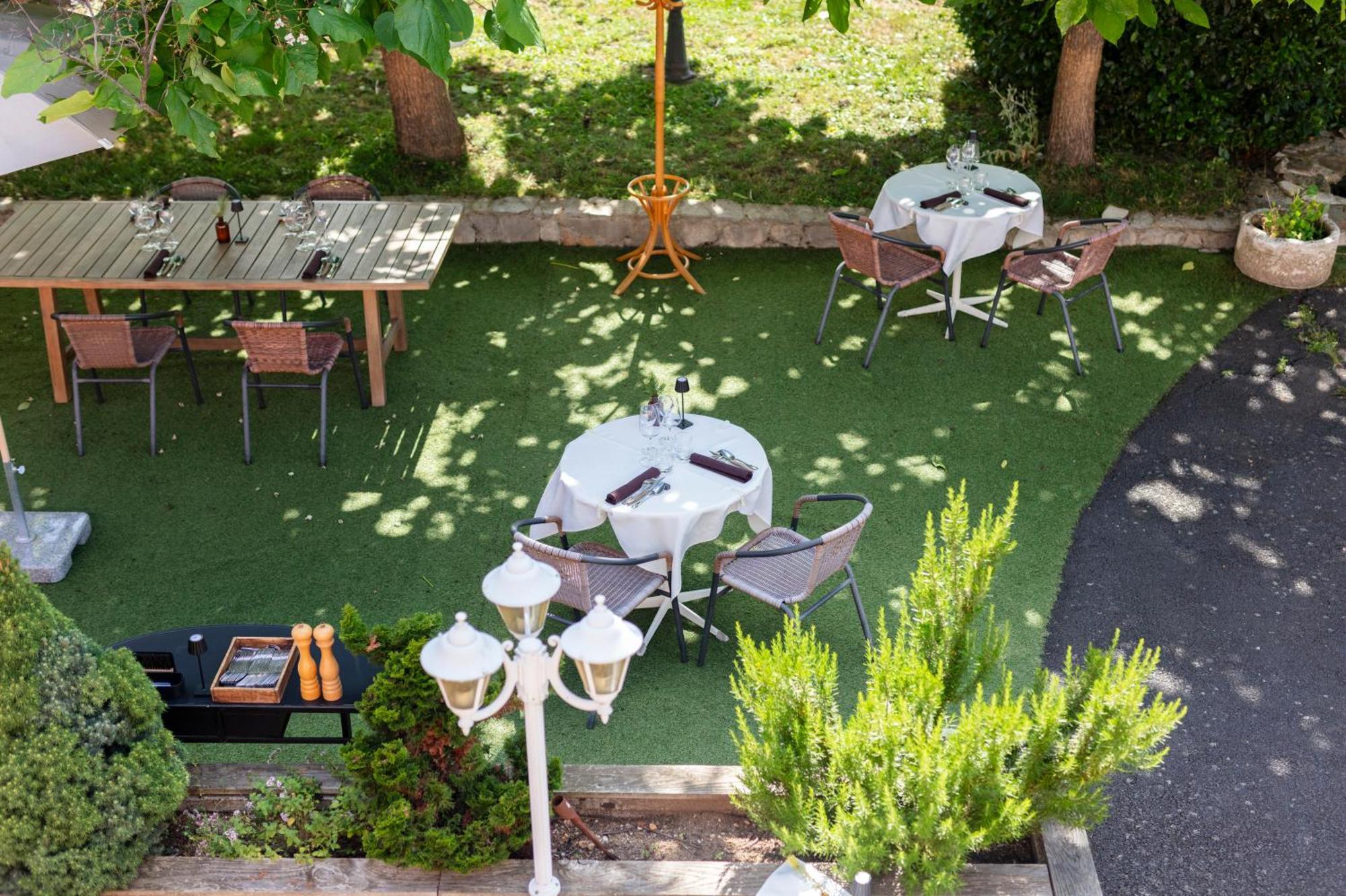 Hotel Restaurant Les Glycines Vieille-Brioude Εξωτερικό φωτογραφία