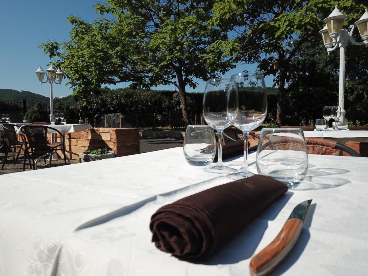 Hotel Restaurant Les Glycines Vieille-Brioude Εξωτερικό φωτογραφία